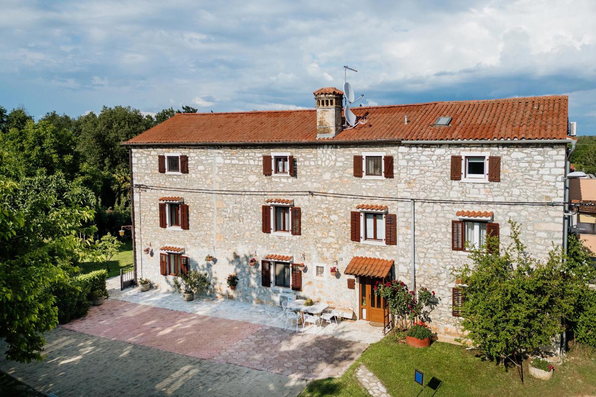 Apartments Mirna Stress Free Vol.2 Ουμάγκ Εξωτερικό φωτογραφία