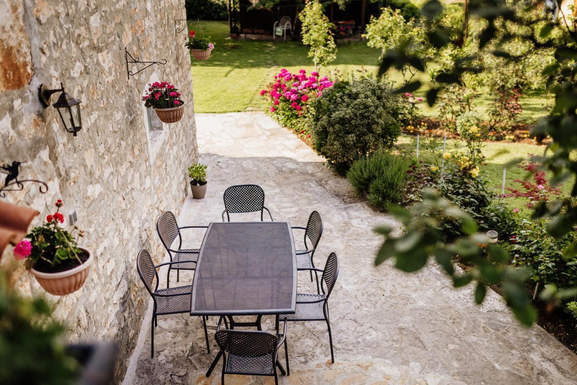 Apartments Mirna Stress Free Vol.2 Ουμάγκ Εξωτερικό φωτογραφία